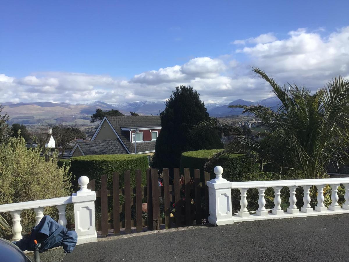 Eildon Bed & Breakfast Menai Bridge Exterior photo